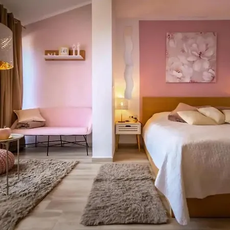 아파트 Spacious And Good Apartment